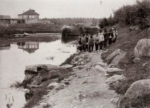伏尔加河上的驳船运输车，c1895 作者 不明
