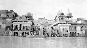沐浴西袍，印度马图拉，1916-1917年 作者 不明