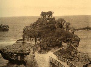 比亚里兹（Biarritz）-巴斯塔岩石（Cock of Basta），建于1930年。 作者 不明