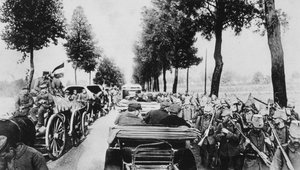 繁忙的道路，第一次世界大战，1915年 作者 不明