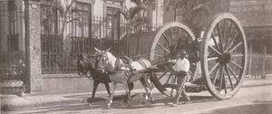 1914年在桥下而不是车轴上方搬运重物 作者 不明