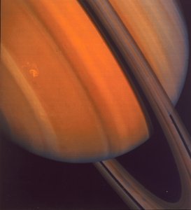 土星环的特写，1981年 作者 不明
