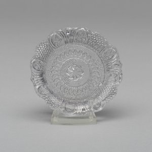 杯盘，182630。 作者 不明