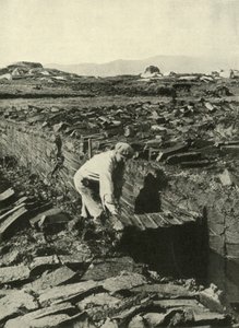 切割草皮，c1948年。 作者 不明