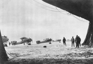 1914-1918年冬季，法国宝gue飞机开始侦察任务 作者 不明