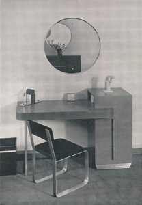 专为Adolph Stuber夫人设计的办公桌，1933年 作者 不明