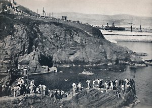道格拉斯（Douglas）-斯基恩港的沐浴场，1895年 作者 不明