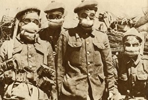 早期的防毒面具，第一次世界大战，1915年，1935年。 作者 不明