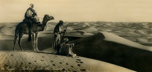 埃及-望入沙漠，c1918-c1939。 作者 不明