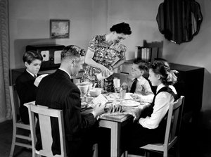 Family at breakfast, c 1948 作者 不明