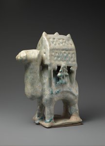 骆驼驮着轿子和两个骑手的塑像，12-13世纪初。 作者 不明