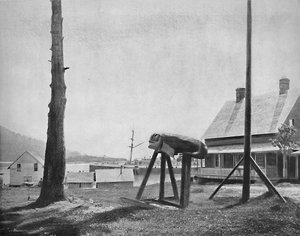 阿拉斯加州弗兰格尔堡（Fort Wrangel），建于1897年。 作者 不明
