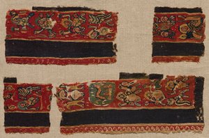 一件外衣的锁骨的四个碎片，400-600年代。 作者 不明