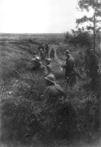 法国步兵在沉没的小巷中的位置，1918年，法国埃纳，维勒-科特雷茨以北 作者 不明