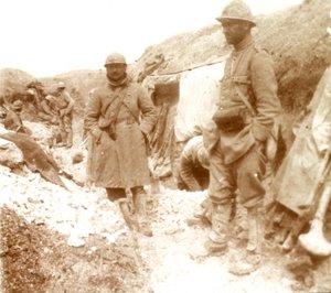 法国士兵在被占领的德国战trench c1914-c1918 作者 不明