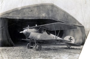 1918年1月2日，法国苏伊尔，德国信天翁DV 作者 不明