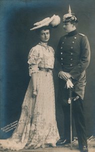 德国夫妇。 1906年，男穿制服 作者 不明