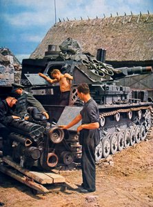 1943年，法国占领区的德军士兵 作者 不明