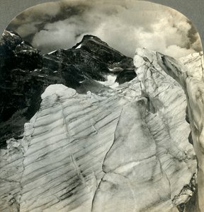 1903年，加拿大不列颠哥伦比亚省的冰河景观... 作者 不明