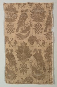 猎鹰和纹章的金色图案丝绸，1360-1400年。 作者 不明