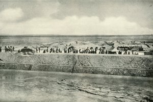 守卫苏伊士运河两岸，1919年。 作者 不明