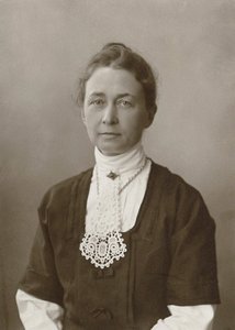 Hilma af Klint , 1910年代。 作者 不明