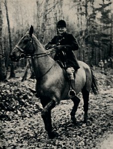 1927年，1945年在法国狩猎野猪。 作者 不明