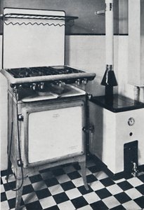 Ideal Boilers＆Radiators Ltd.-此燃气锅炉为黑色或白色或灰色斑点，为玻璃状 作者 不明