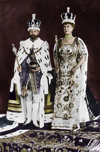 1910年春天，爱德华七世国王去世，1911年3月，乔治五世国王加冕，1911年，1945年 作者 不明