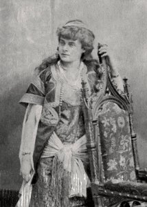朱莉·费吉恩（Julie Feyghine），法国女演员，1881年 作者 不明