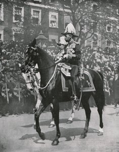 乔治五世国王1910年5月20日在伦敦父亲爱德华七世国王的葬礼上。 作者 不明