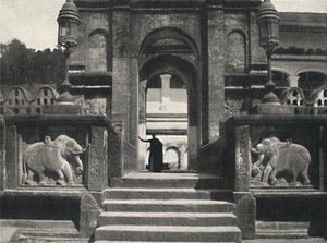神圣牙齿圣殿中的修道院康提，达里马里河维哈拉，1926年 作者 不明