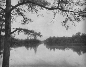 千岛群岛的小岛湖，约建于1897年。 作者 不明