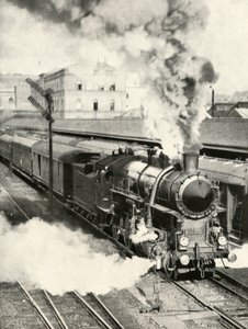 离开布达佩斯。 1935-36年，特快列车从中央车站出发。 作者 不明
