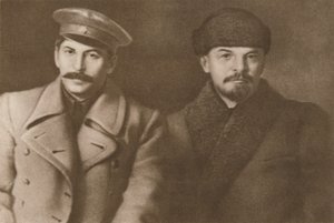 列宁和斯大林，1919年1月3日。 作者 不明