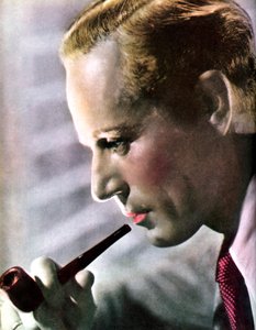 莱斯利·霍华德（英语：Leslie Howard），英语演员，1934-1935年 作者 不明