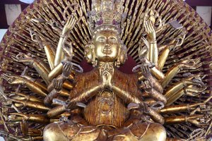 Linh Ung buddhist pagoda. Thousand-armed Avalokitesvara, the Bodhisattva of Compassion. Statue. Danang. Vietnam 作者 不明