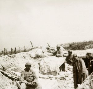 望哨所，法国北部马西格斯（Massiges），c1914-c1918。 作者 不明