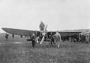 1909年，路易斯·布雷奥（LouisBlériot）即将首次成功穿越英吉利海峡 作者 不明