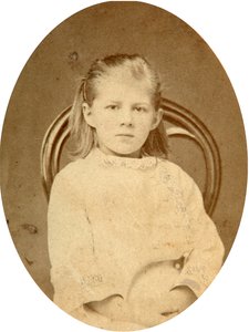 柳博夫·陀思妥耶夫斯卡亚（Lyubov Dostoyevskaya），作家费奥多尔·陀思妥耶夫斯基（Fyodor Dostoevsky）的女儿，1870年代 作者 不明