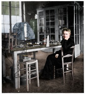 玛丽·居里（Marie Curie），波兰裔法国物理学家，1920年左右。 作者 不明