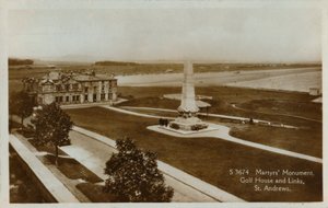 烈士纪念碑，高尔夫球场和林克斯区，圣安德鲁斯，摄于1900年。 作者 不明