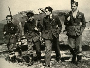 1939-1940年和1941年第73中队的成员。 作者 不明