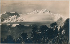 强大的Kinchinjunga，c1940 作者 不明