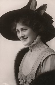 菲利斯·戴尔小姐（1890-1975，c1930）。 作者 不明