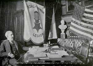 美国陆军将军纳尔逊·阿米尔（Nelson A Miles），1898年在其总部 作者 不明
