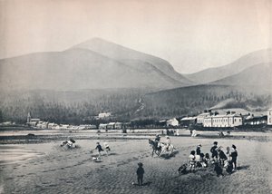 纽卡斯尔，唐。 -斯特兰德，与Slieve Donard，1895年 作者 不明