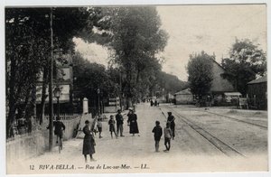 诺曼底, Calvados (14), Ouistreham: Riva Bella (Riva-Bella)的Luc sur Mer街道景观 - 明信片 19世纪末-20世纪初 作者 不明