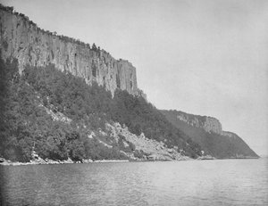 哈利逊河（Hadson River），帕利塞兹（Palisades）北端，建于1897年。 作者 不明