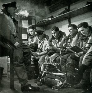 现在的旧手-舰队空军的飞行员，c1943。 作者 不明